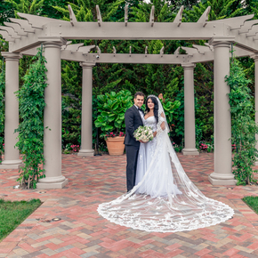 Wedding photography at Crest Hollow Country Club at Crest Hollow Country Club GDEF-27